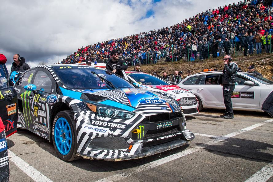 Building upon his successes during Day 1 of World Rallycross Portugal—initially holding the fastest lap in open practice, winning his Qualifying 1 race (which also happened to be the first-ever competitive outing for the Focus RS RX) and finishing out the day 4th overall in the standings—Hoonigan Racing Division’s Andreas Bakkerud returned to the track in Portugal on Day 2 with the straightforward goal: make it to the final in his brand-new Ford Focus RS RX rallycross car. As it would turn out, he did one better than that, making it all the way to the final where he finished 4th overall.