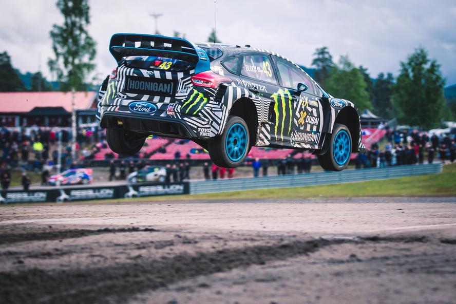 Hoonigan Racing Division’s Andreas Bakkerud continued on his streak of making World Rallycross history by winning this past weekend’s event in Höljes, Sweden. The win marks the first-ever back-to-back win for the all-new Ford Focus RS RX rallycross car, as well as the first-ever back-to-back win in World RX for Hoonigan Racing Division.