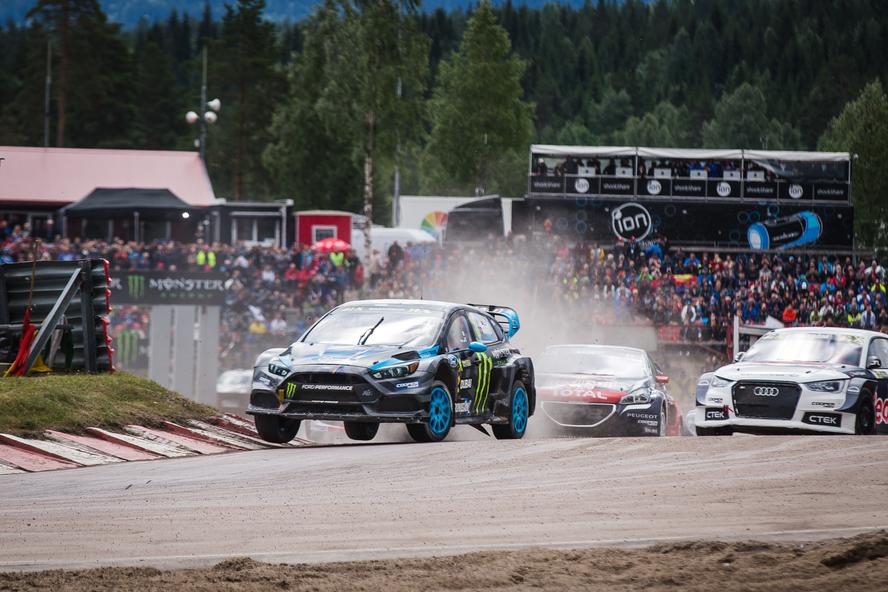 Hoonigan Racing Division’s Andreas Bakkerud continued on his streak of making World Rallycross history by winning this past weekend’s event in Höljes, Sweden. The win marks the first-ever back-to-back win for the all-new Ford Focus RS RX rallycross car, as well as the first-ever back-to-back win in World RX for Hoonigan Racing Division.