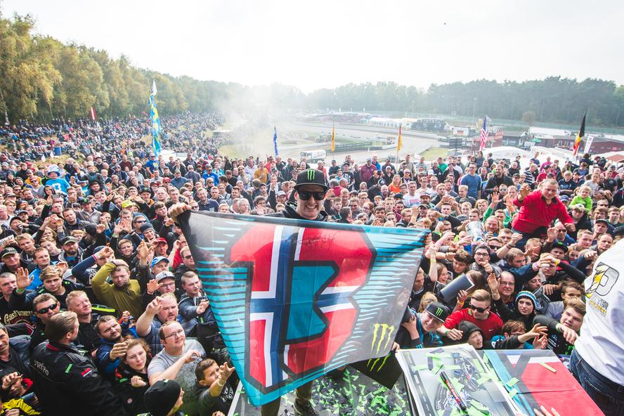 Hoonigan Racing Division’s Andreas Bakkerud has managed to keep his hopes alive in the hunt for third-overall in the 2016 FIA World Rallycross Championship by finishing the final European round of the season at Estering in Germany in third place.