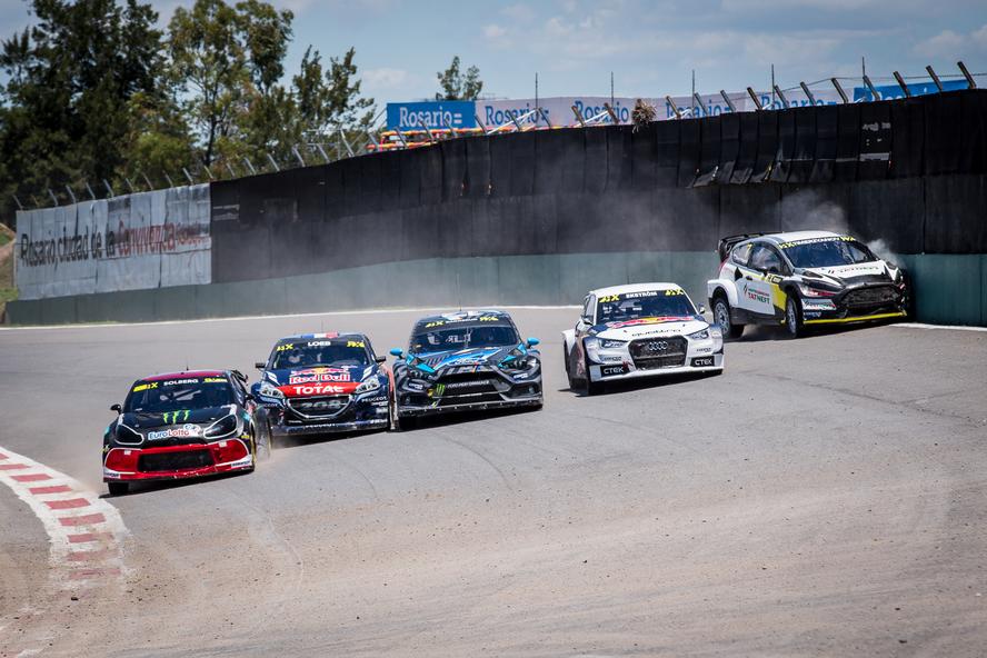 Hoonigan Racing Division’s Andreas Bakkerud finished the final round of the 2016 World Rallycross Championship with three trophies on the podium: a 1st place for winning the race, a Monster Energy Supercharge Award for being first to the first corner in the final and a 3rd place in the overall 2016 championship!