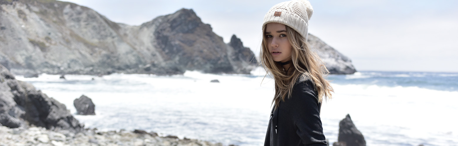 category-banner_women::accessories::hats